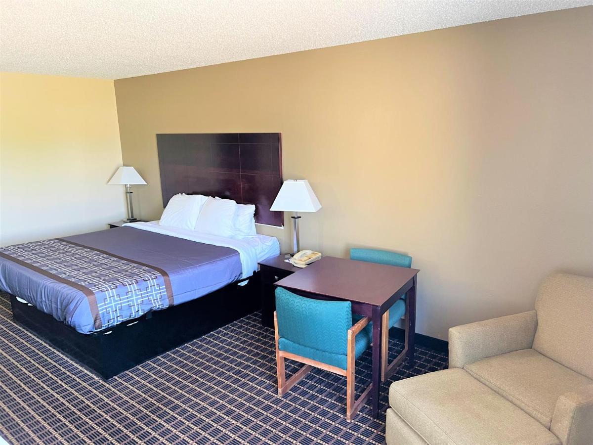 Designer Inn And Suites Toledo 외부 사진